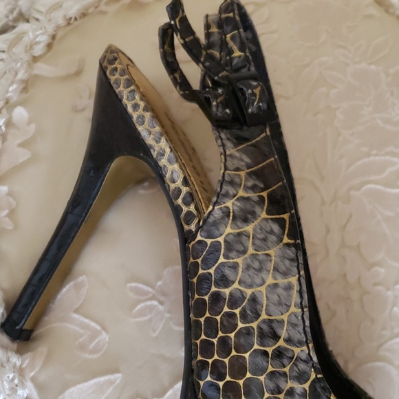 Dollhouse Peeptoe Pumps, Size 8 - Picture 3 of 4